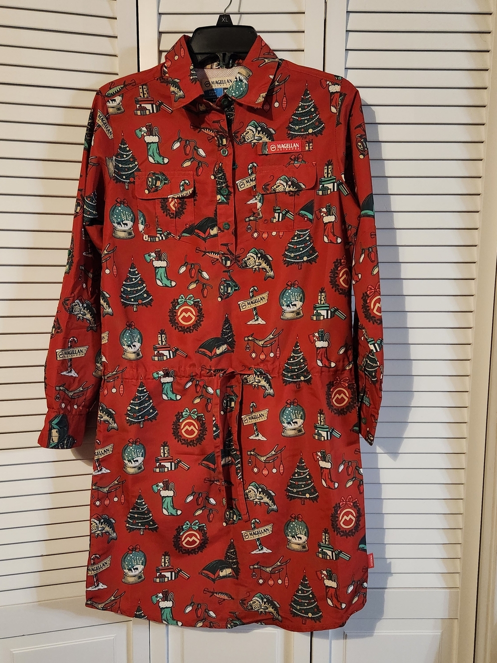 Magellan Outdoors Red Holiday Print Mini Dress